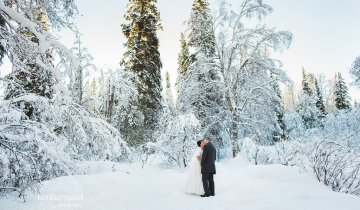 Winter Weddings: Embrace the Freeze with our Failsafe Winter Wedding Guide! 